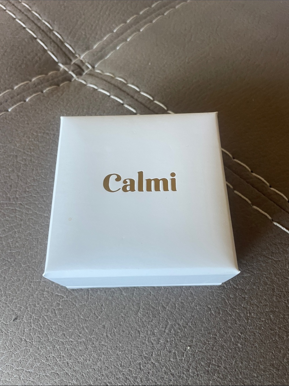 Calmi White Jewelry Ring Box — Elegant Gift Packaging